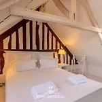 Dolphin View - Studio - Cozy Nest With A View Of The Port