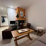 Grand Chalet - Appartement 5Pax Au Pied Des Pistes - Parking - Skiroom - Cheminee Decorative- Balcons