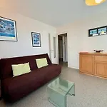 Quiberon - 2 Pieces, 40M², 4 Pers, Parking, Balcons, Pres De La Mer - Fr-1-478-26
