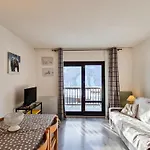 Studio Renove Avec Balcon, A 150M Des Pistes Et Commerces, Casier A Ski Inclus - Fr-1-425-172