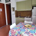 Appartement 2 Pieces, 4 Pers, Proche Plage Et Commerces, Parking, Animaux Admis - Fr-1-776-115