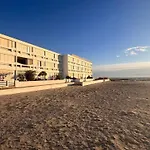 Appartement Confortable Avec Piscine En Bord De Mer - Fr-1-716-64