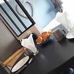 Studio La Charentaise - Logement De Vacances 2 Personnes Vue Mer