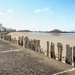 Gorgeous Apartment In Saint-Malo With Wifi