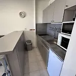 Studio Climatise 30M² Avec Piscine A 50M De La Plage - Fr-1-731-107