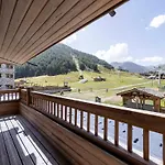 Appartement D'Exception Au Front De Neige - Balcon Panoramique, Services Inclus - Fr-1-567-101