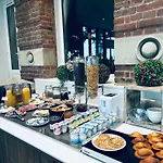 Logis Hotel- Restaurant Le Relais Guillaume De Normandy