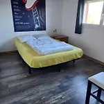 Le Barcares Propriete Pour 16 Personnes, 3 Logements, Draps Et Serviettes Non Fournis Propiedad Para 16 Personas, 3 Alojamientos, Sabanas Y Toallas No Incluidas Property For 16 People, 3 Accommodations, Sheets And Towels Not Provided