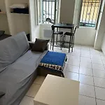 One Bed In Shared Room - Chambre Partagee