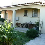 Chambre Privee Dans Villa Avec Piscine En Petite Camargue
