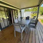 Cosy Ecolodge With Shared Heated Pool 10 From The Beach