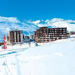 Studio In Chalet At 250 M From Ski Lift