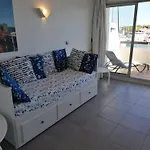 Appartement 3 Pieces Pour 6 Avec Piscine, Wifi, Et Parking A Port Camargue - Fr-1-731-108
