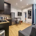 Cosy Apartment With Terrace -1Br 4P- Marseille