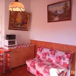 Appartement Proche Plage Avec Terrasse, 6 Couchages, Parking Prive, Internet Optionnel - Fr-1-387-75