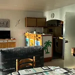 Appartement Bord De Mer Avec Balcon Et Parking - Fr-1-652-47