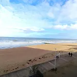 Appartement En Bord De Mer, 4 Pers, Bernieres-Sur-Mer - Fr-1-746-26