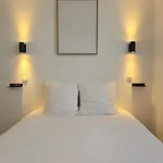 Hotel La Croisette & Restaurant Bistrot Gantier En Centre Ville
