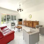 Maison Accueillante A Fouesnant Avec Grand Jardin