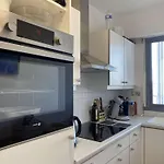 Appartement Avec Wifi, Loggia Et Parking A Tregastel - Fr-1-368-389