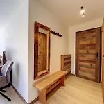 La Clusaz: Appartement 6 Pers, 2 Chambres, Balcon, Garage - Fr-1-818-30