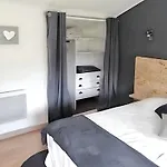 Maison De Charme A Vendres Avec Jardin Cloture