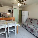 Appartement 3 Pieces Pour 4 Avec Piscine, Terrasse Et Parking Prive A 400M De La Plage A Argeles-Sur-Mer - Fr-1-776-21