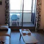 Six-Fours Vue Mer Et Situe Devant La Plage