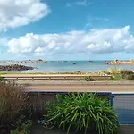 Un Vrai Paradis Avec Terrasse Face A La Mer