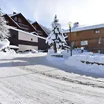 Appartement 4 Pieces Pour 8 A Meribel Avec Parking - Fr-1-180-645