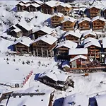 Chalet Meleze Skis Aux Pieds Alpes, Sainte-Foy Station 1550