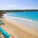 T2 Avec Piscine Et Acces Prive A La Mer
