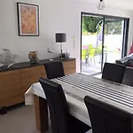 Bassin D 'Arcachon House With Heated Pool