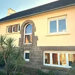 Maison Moderne A Deux Pas De La Plage Avec Jardin Et Parking A Tregastel - Fr-1-368-451