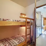 La Clusaz: Studio Pour 6 Avec Balcon, Animaux Admis, Parking - Fr-1-818-8