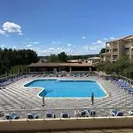Studio Avec Terrasse Et Piscine, Parking Inclus - Fr-1-553-285