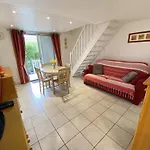 Pavillon Climatise Avec Piscine, Proche Plage, 2 Chambres - Fr-1-781-81
