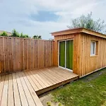 Beautiful Cottage With Garden Near The Beach
