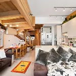 Luxury Avoriaz Chalet With Hot Tub