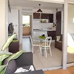 Studio Charmant Avec Terrasse Et Vue Mer A Argeles Sur Mer 25 M²