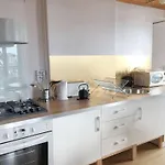 Appartement Charmant Avec Vue Sur La Mer A Granville 55 M²