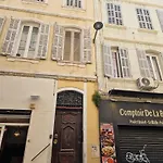Superbe 2 Pieces Avec Grande Terrasse, Classe ***