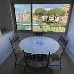 Appartement Tout Confort, A 200M De La Plage Avec Parking Prive Et Piscine - Fr-1-723-64