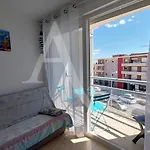Coquet T2 Avec Balcon En Plein Coeur Du Quartier De La Corniche Proche Commerces Et Plages
