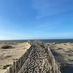 Maison Posee Sur La Plage
