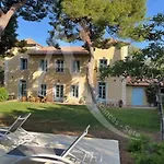 Maison De Maitre Capacite 10 Personnes Avec Piscine, Wifi Et Stationnement