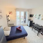 La Petite Fregate Studio Ideal Curiste