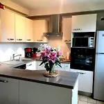Charmante Maison Familiale Pres Des Plages Et Du Gr 34 Pour 8 A 10 Personnes Location Uniquement A Partir De 4 Nuitees