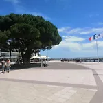La Maison Du Betey Pour 4 A 5 Personnes Plage A 50 M