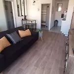 Grand Appartement Luxe Avec Sauna Et Bain Led 50M De L Ocean Avec Belle Terrasse Pour Manger Chien Admis 2 Chambres Pour 4 Pers Avec Grande Baignoire Balneo Spa